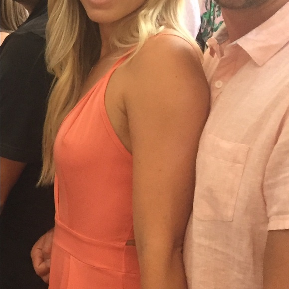 Coral Jumpsuit Size Small - Picture 3 of 6